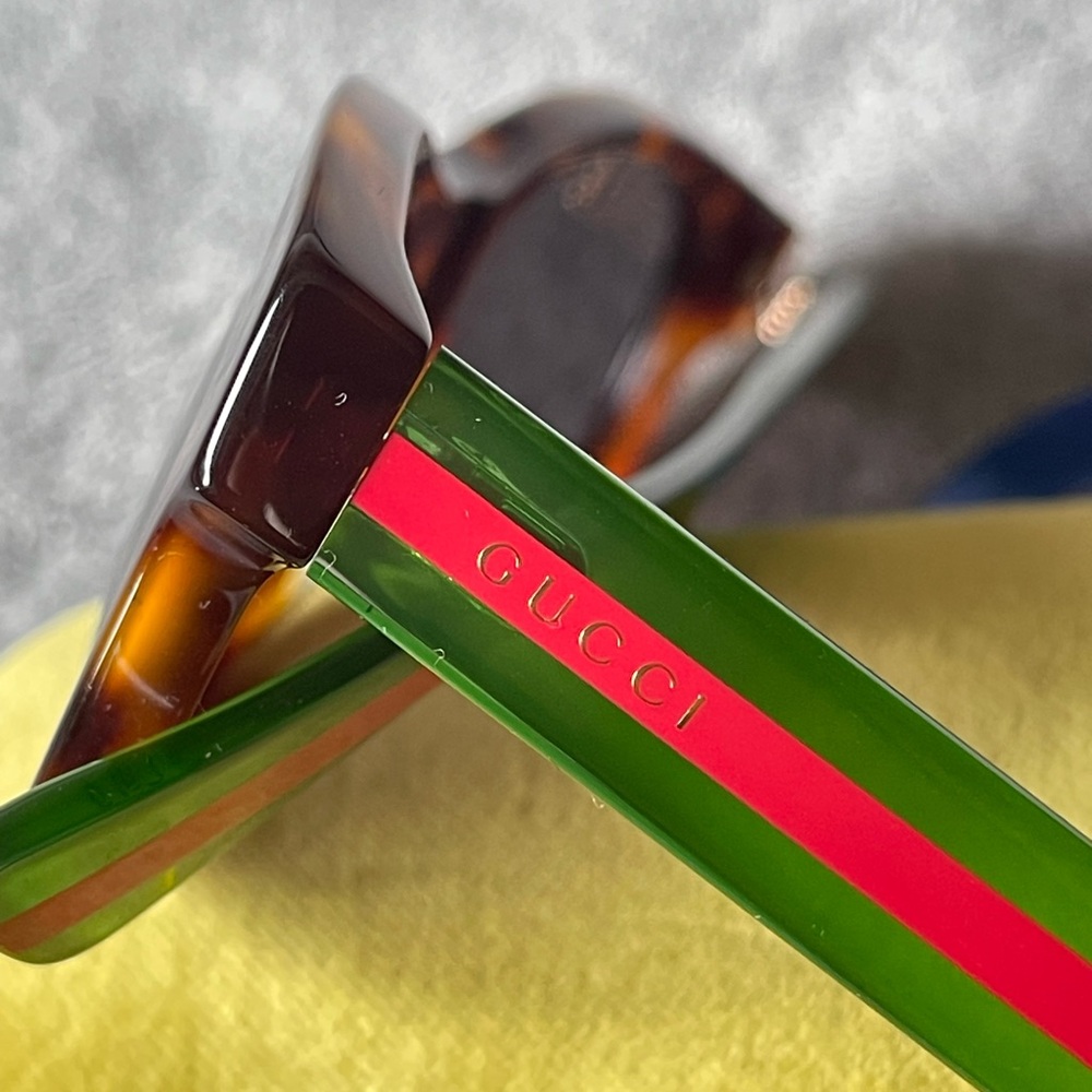 Gucci Sunglasses - Picture 5 of 9